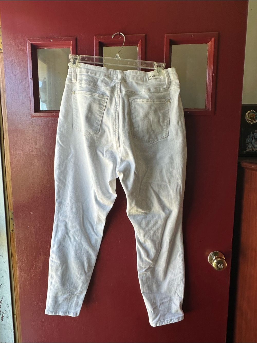 Judy Blue white High-Rise Tapered Jeans - Picture 6 of 7